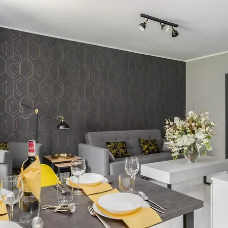 Chociszewskiego By Renters Apartament *